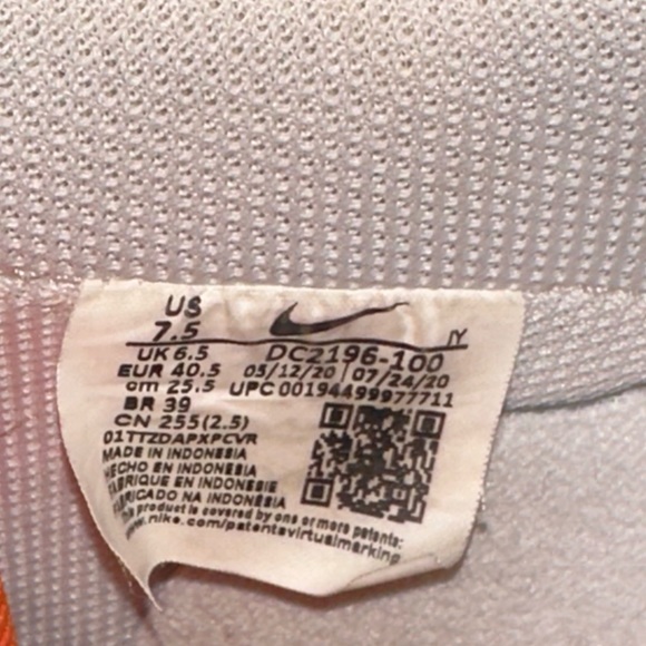 AIR FORCE 1 '07 LV8
"Be Kind" mens sz 7.5 women’s as 9 - Picture 9 of 9